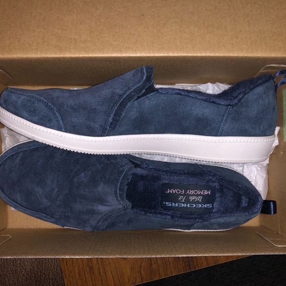 Sketchers Memory Foam Slip On - Picture 3 of 4